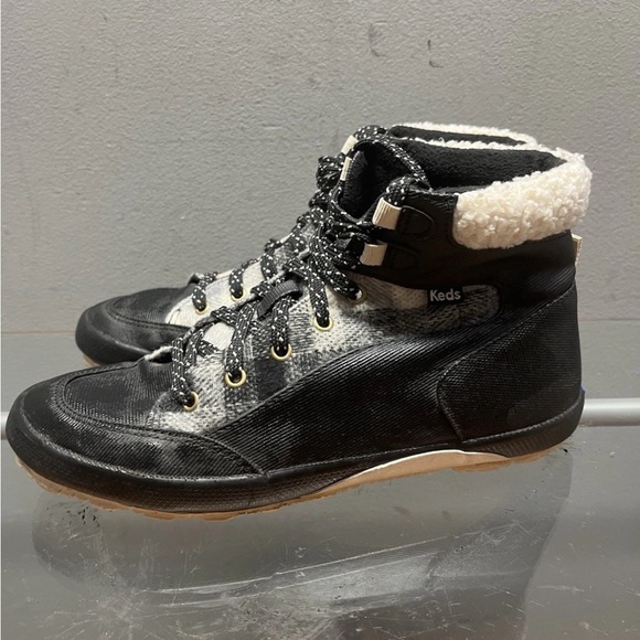 Keds Black and White High-Tops with Shearling Lining - Picture 6 of 8